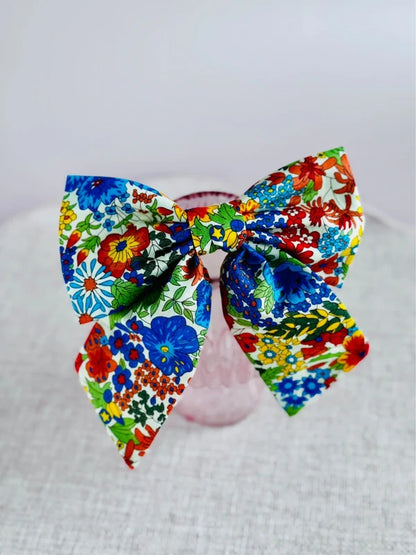 Barrette nœud papillon fait main – Pince métallique, plusieurs tissus