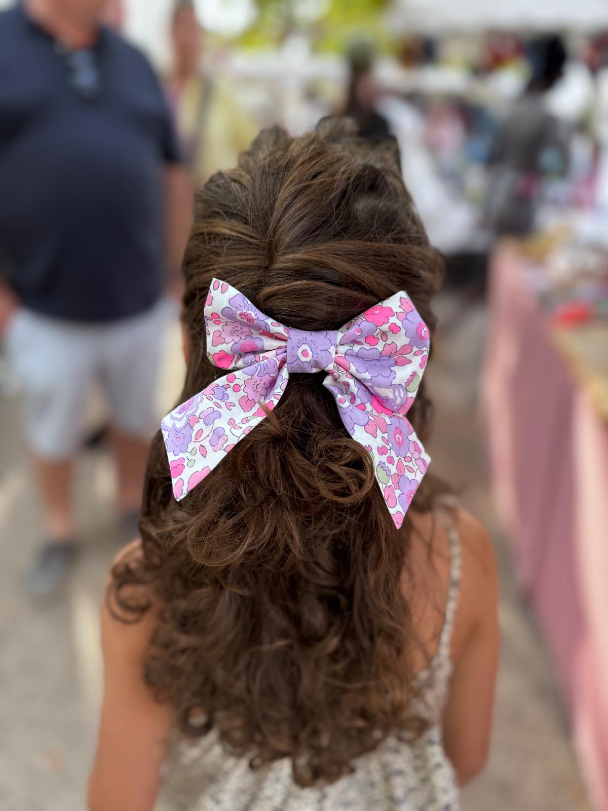 Barrette nœud papillon fait main – Pince métallique, plusieurs tissus